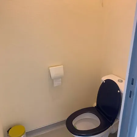 - Opaalkust Met Frontaal Zeezicht *