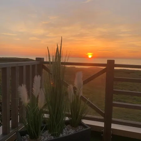 - Opaalkust Met Frontaal Zeezicht شقة *